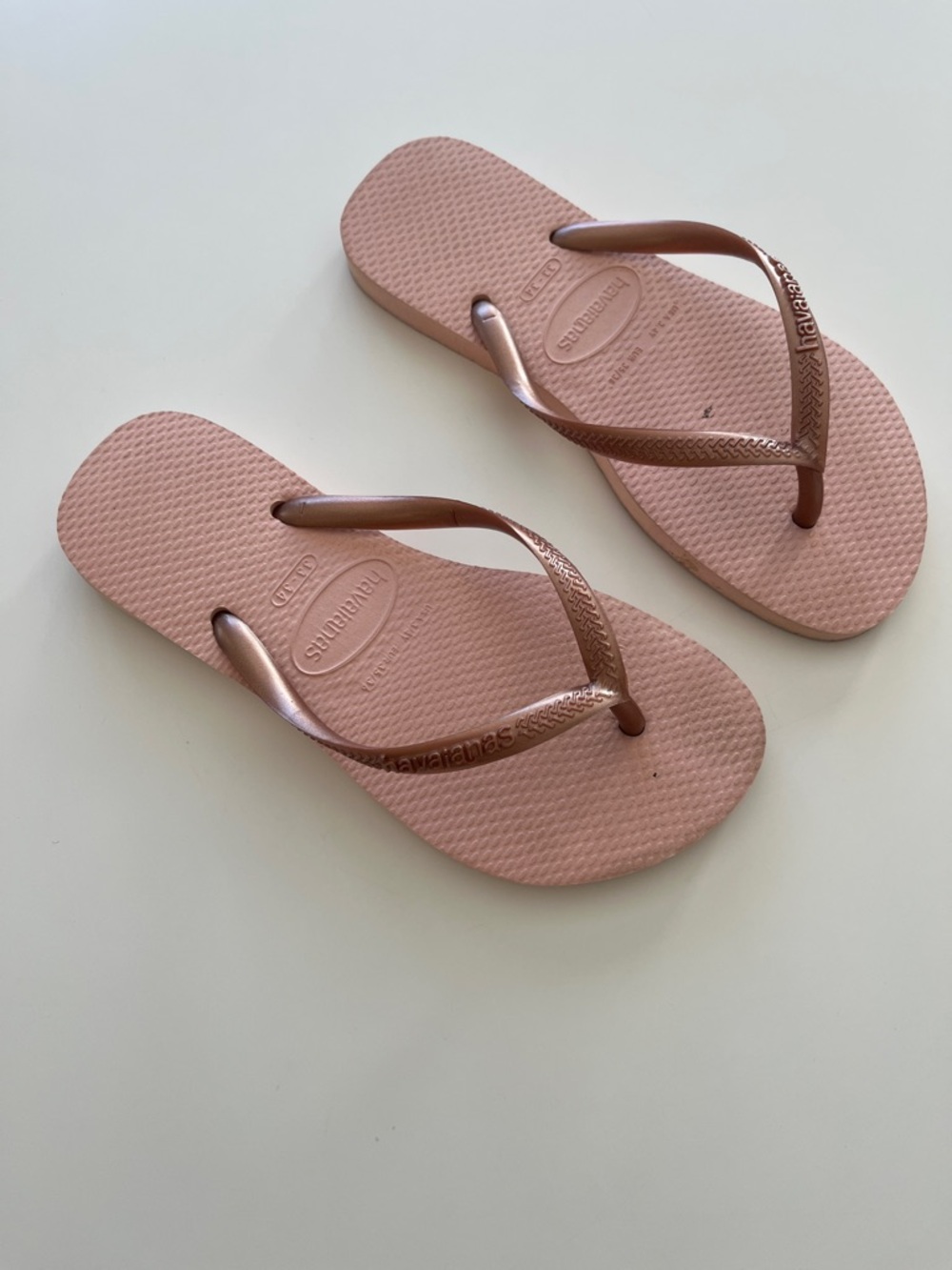 Havaianas girls Flip Flops in rose gold